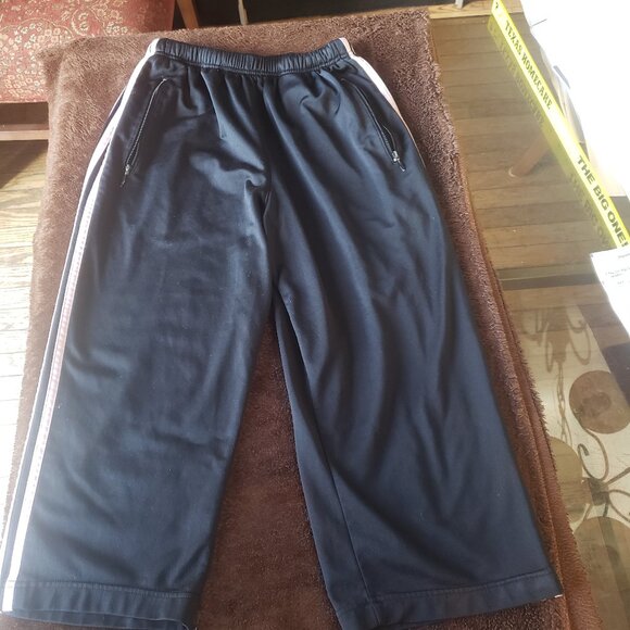 Adidas ladies crop athletic pants - Picture 2 of 2